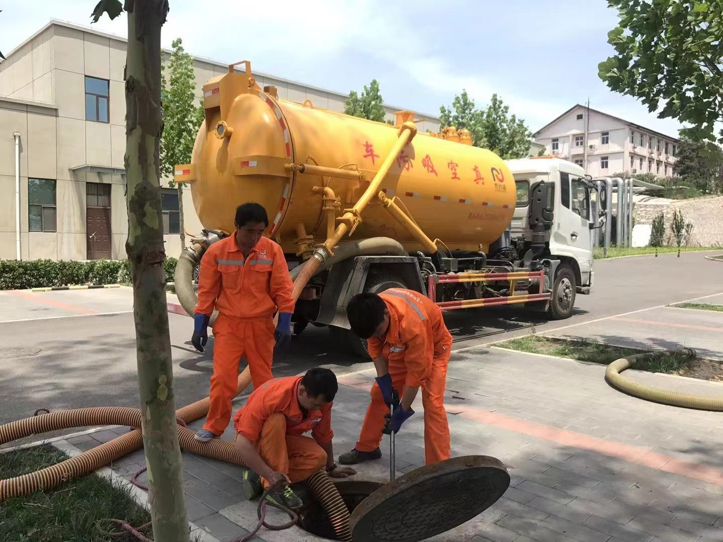 肇东化粪池清理与5-8吨吸粪车施工效率分析